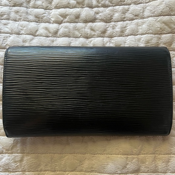 2004 Louis Vuitton Black Epi Leather Porte-Tresor International Wallet - Picture 2 of 8